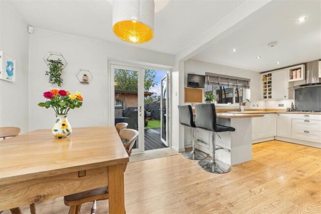 Rowan Road, Havant photo 3