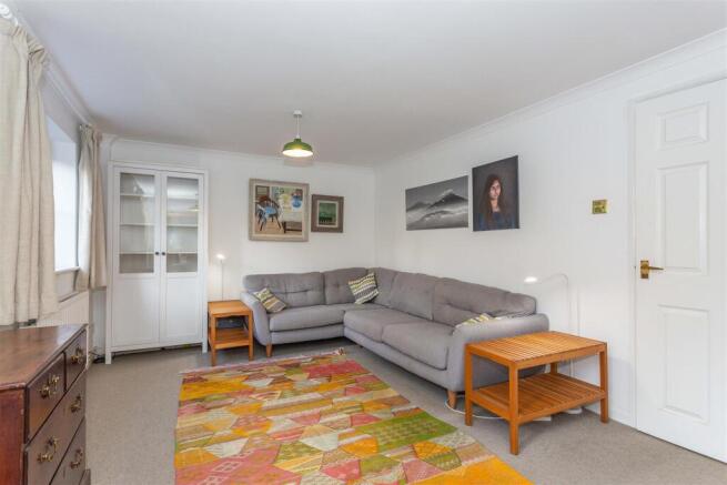 Living Dining Room2.jpg