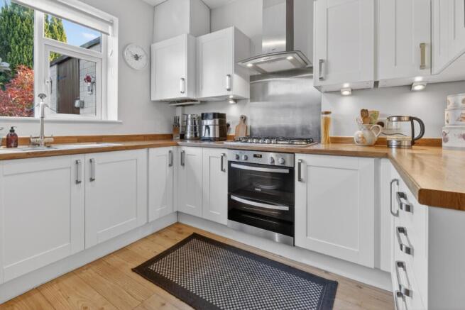 3 bed Semi-Detached for sale Image 5