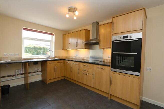 Kitchen 1.JPG