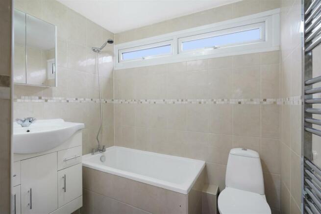24 Brierley Close - GZ5Z63At5YfgRhjPQ54F.jpg
