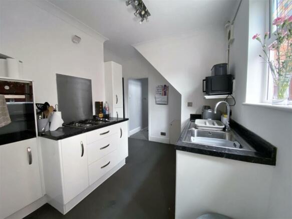 Kitchen: