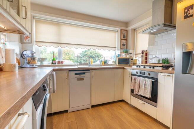 2 bed Semi-Detached for sale Image 7