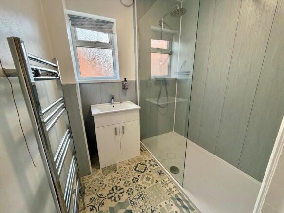 2 bed Semi-Detached Bungalow for sale Image 7