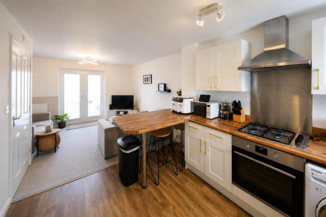 3 bed Terraced for sale Image 8