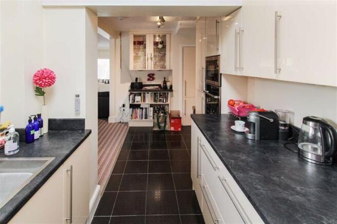 Fitted Kitchen: