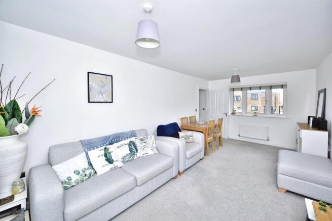 Whatman Drive, Maidstone photo 4