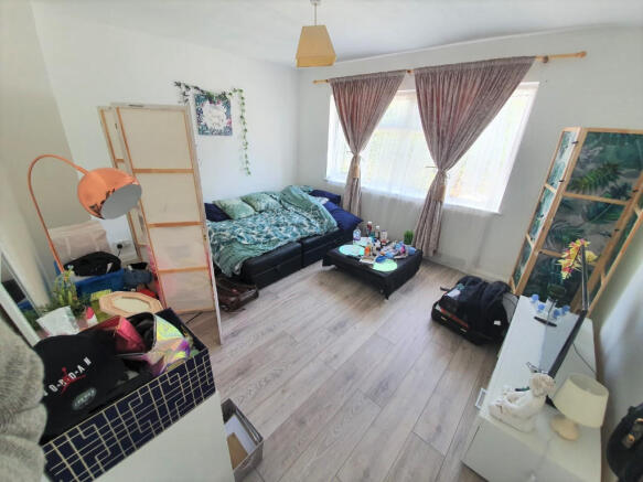 Photo 10