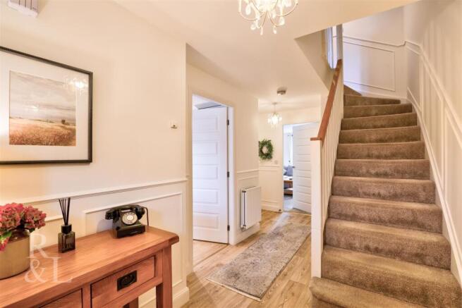 25 Maygreen Avenue (18).jpg