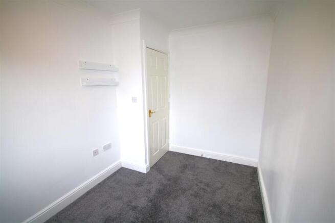 Bedroom 2b.JPG