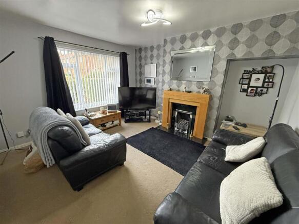 Living room a1.jpg
