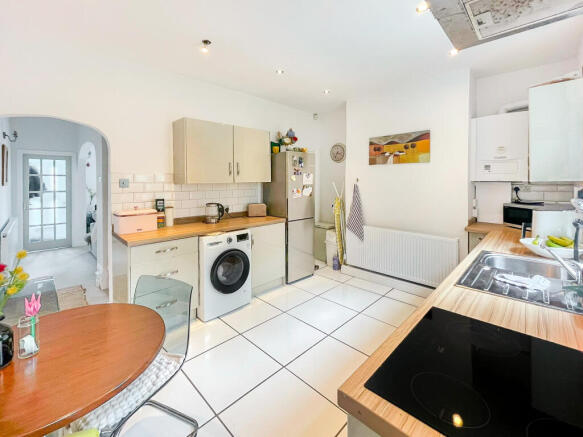 2 bed Terraced for sale Image 4