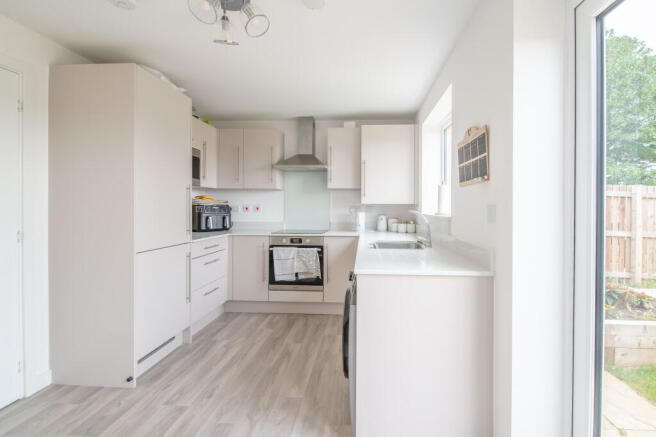 3 bed Semi-Detached for sale Image 6