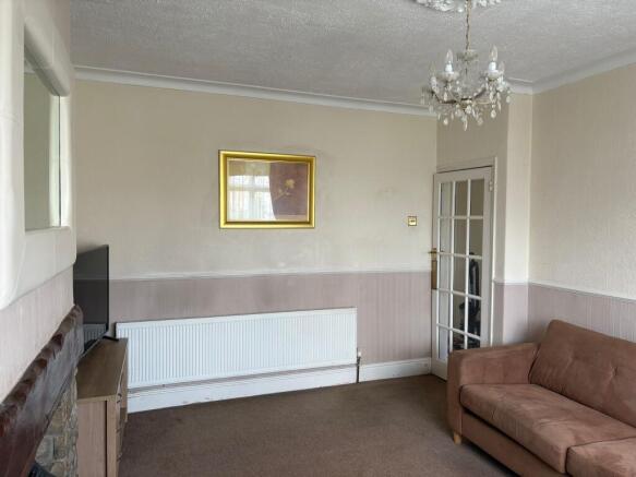 Lingwell Avenue, Leeds, LS10 photo 4