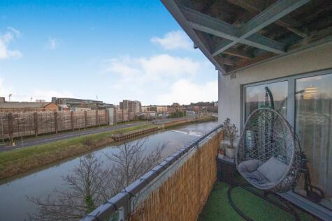 Reavell Place, Ipswich