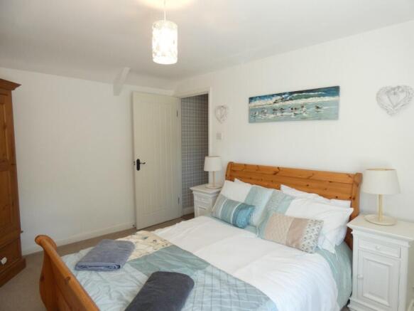 2 bed Cottage for sale Image 8