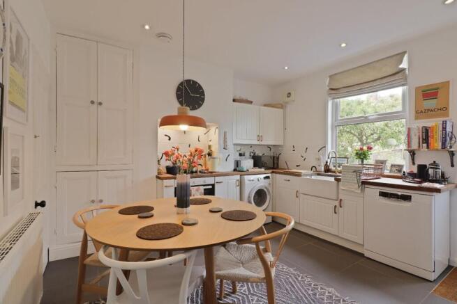 3 bed Terraced for sale Image 12