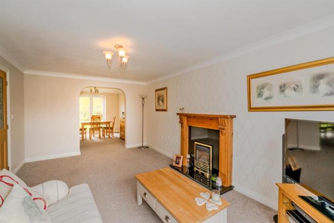 35 Beaumont Way Ws11