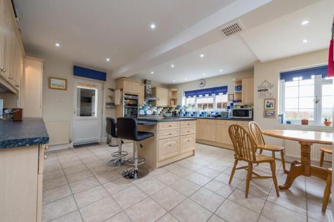 Kitchen/Breakfast