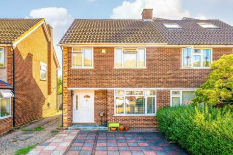Lynton Close, Isleworth