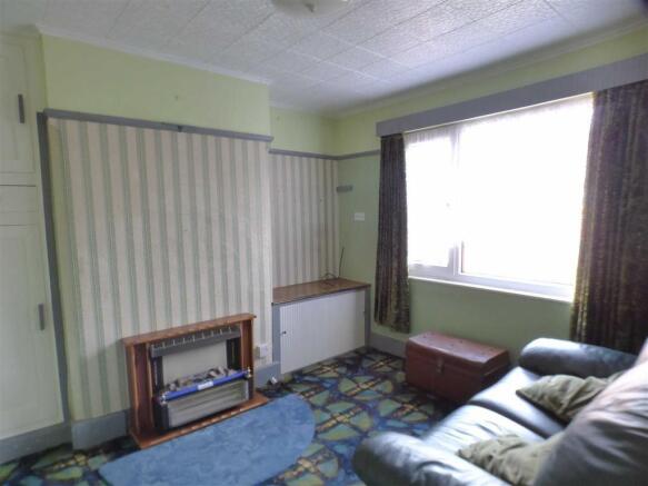 SITTING ROOM