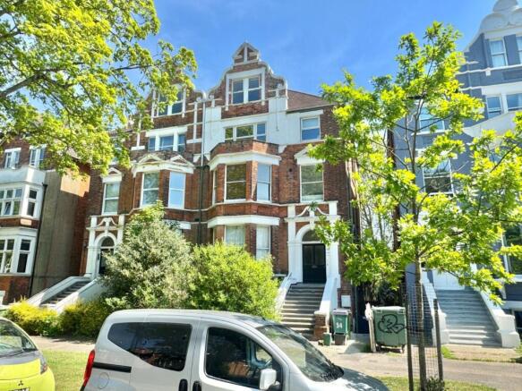 Earls Avenue