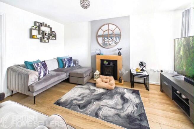 4 bed Semi-Detached for sale Image 6