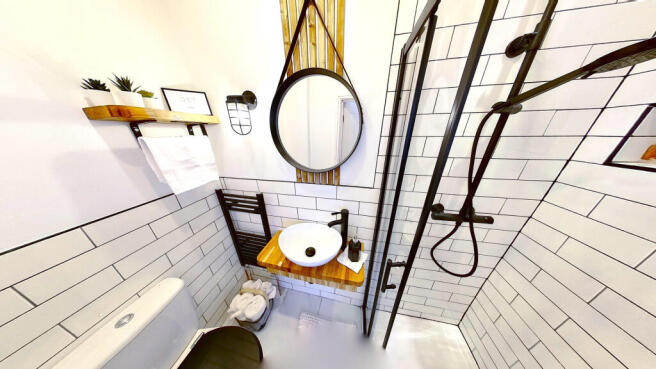5 bed House to rent Image 7