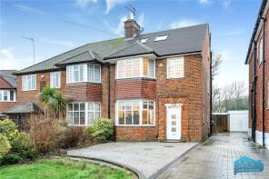 66, Linkside, North Finchley, London N12 7LG