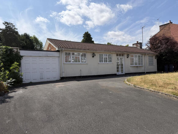 Spacious Detached Three-Bedroom Bungalow | Conser
