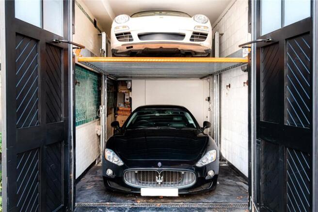 Garage