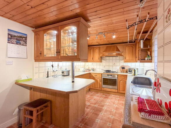 2 bed Terraced for sale Image 5