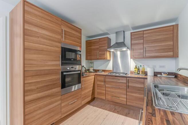 4 bed Detached for sale Image 5
