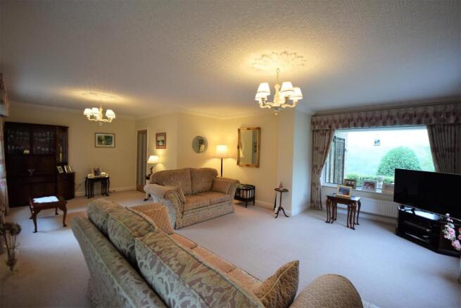 12 10 Stones Drive, HX6 4NY.JPG