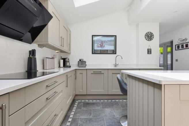 3 bed Semi-Detached for sale Image 11