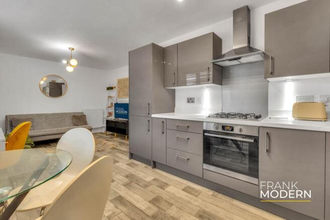Living / Kitchen
