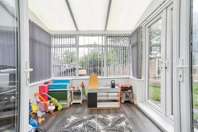 3 bed Semi-Detached for sale Image 7