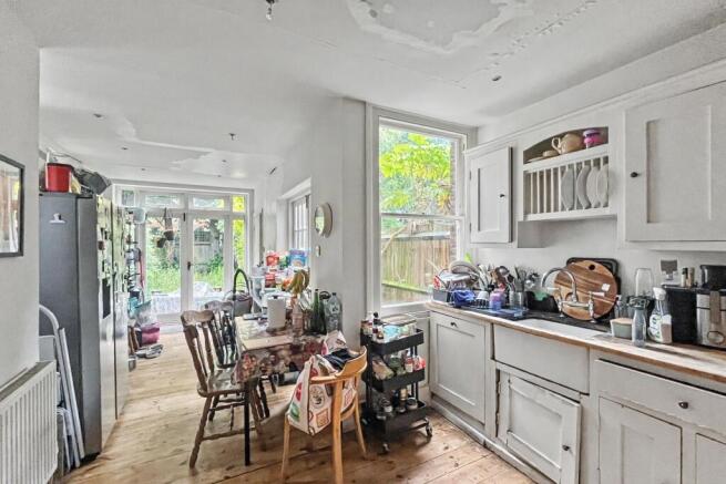 8 Clavering Avenue, Barnes, London, SW13 8DY