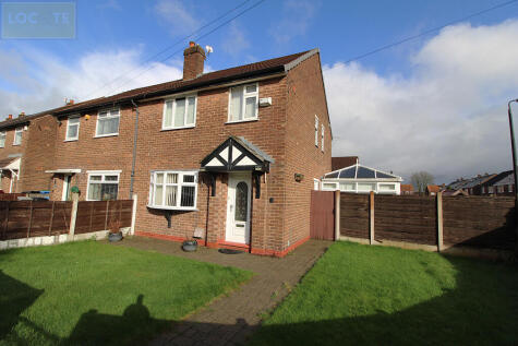 Shaftesbury Gardens, Flixton