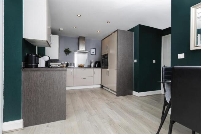 3 bed Semi-Detached for sale Image 11