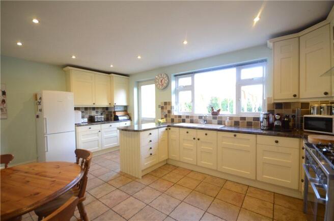 Kitchen 01