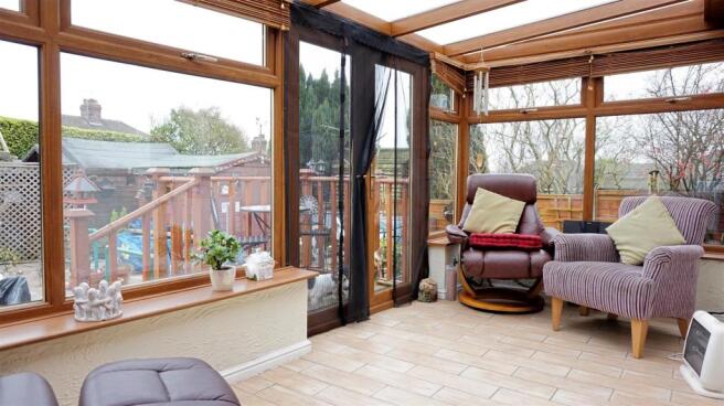 HALF BRICK AND UPVC DOUBLE GLAZED CONSERVATORY