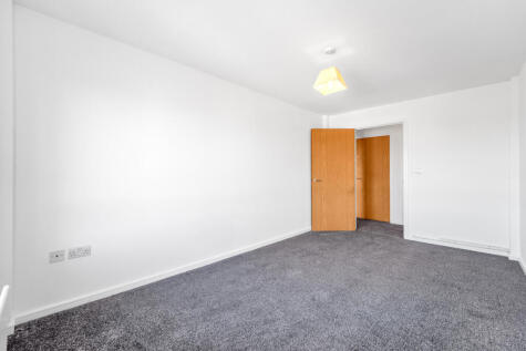 Ashwood Place, Tamar Way, Slough, SL3 8GX