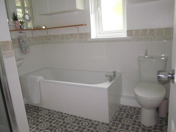 Photo 10