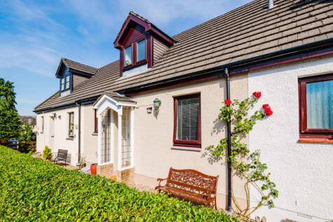 Greenbank Courtyard, Darvel, KA17