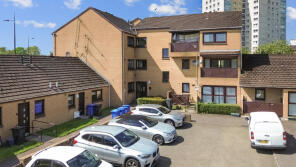 17, Nairn Place, Clydebank G81 4AU