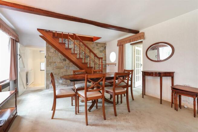 Dining Area.jpg