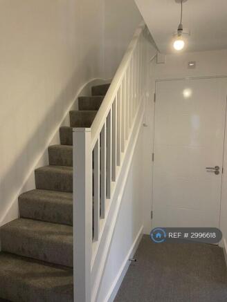 2 bed Semi-Detached to rent Image 10