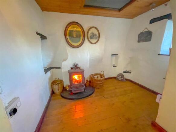 Walk-In Inglenook Office Area