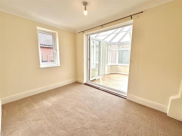 3 bed Detached Bungalow for sale Image 5